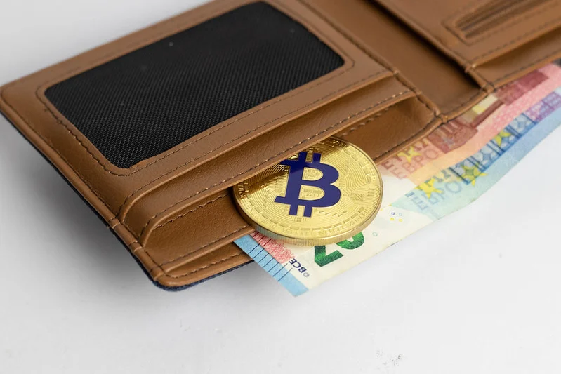 imToken官网钱包：加密财富安全守护者